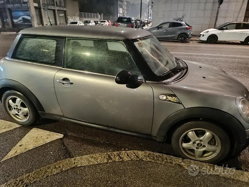 Usata Mini ONE 75 CV (55 kW) 2009 Grigio Utilitaria