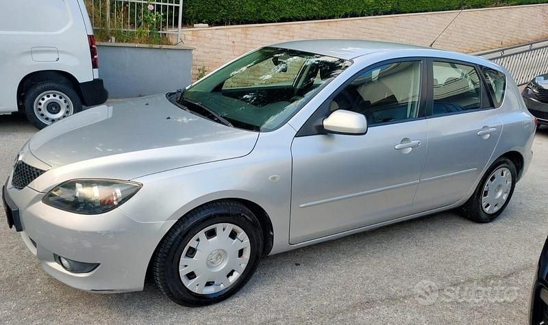 Usata Mazda 3 105 CV (77 kW) 2004 Grigio Berlina