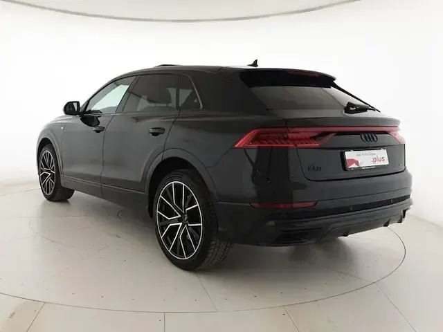 Usata Audi Q8 Sport 286 CV (210 kW) 2023 Nero mito metallizzato SUV