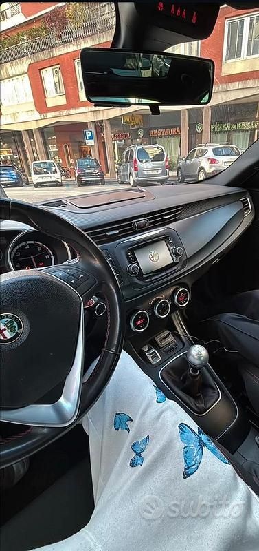 Usata Alfa Romeo Giulietta Sprint 105 CV (77 kW) 2015 Nero Berlina