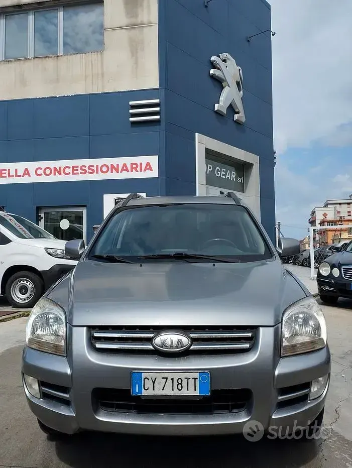 Usata Kia Sportage Active 112 CV (82 kW) 2005 Grigio SUV