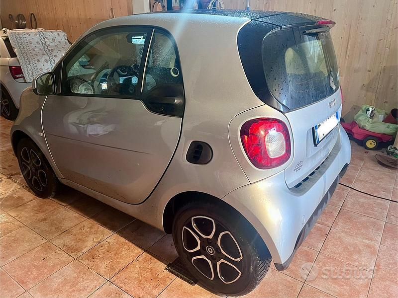Usata Smart ForFour Prime 71 CV (52 kW) 2015 Grigio Utilitaria