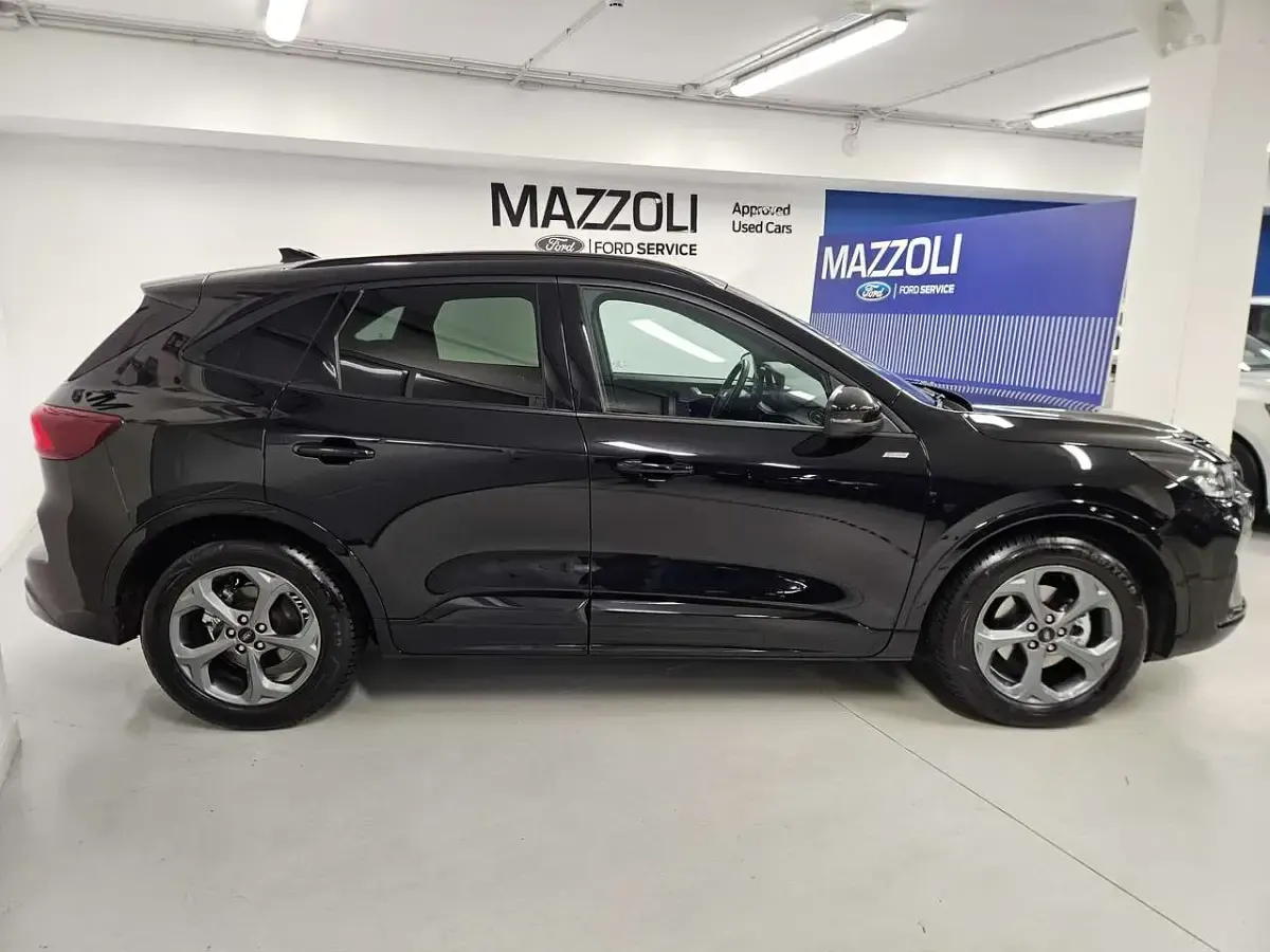 Usata Ford Kuga ST-Line 179 CV (131 kW) 2025 Nero SUV