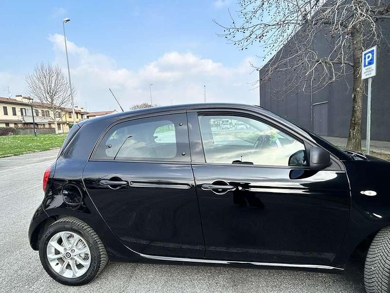Usata Smart ForFour Passion 71 CV (52 kW) 2017 Utilitaria