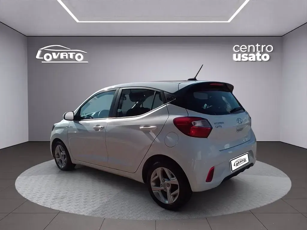 Usata Hyundai i10 67 CV (49 kW) 2022 Polar white Utilitaria
