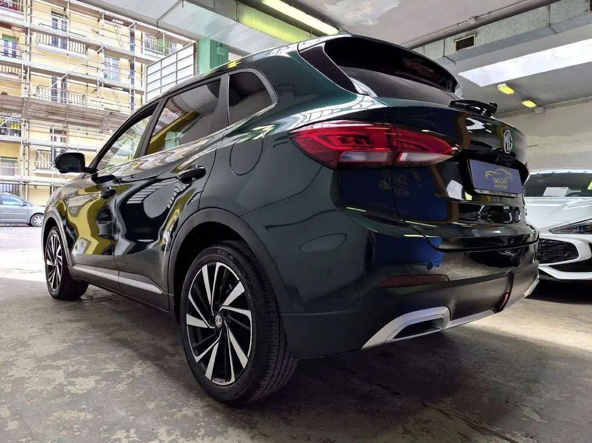 Usata MG ZS Luxury 197 CV (144 kW) 2025 British green SUV