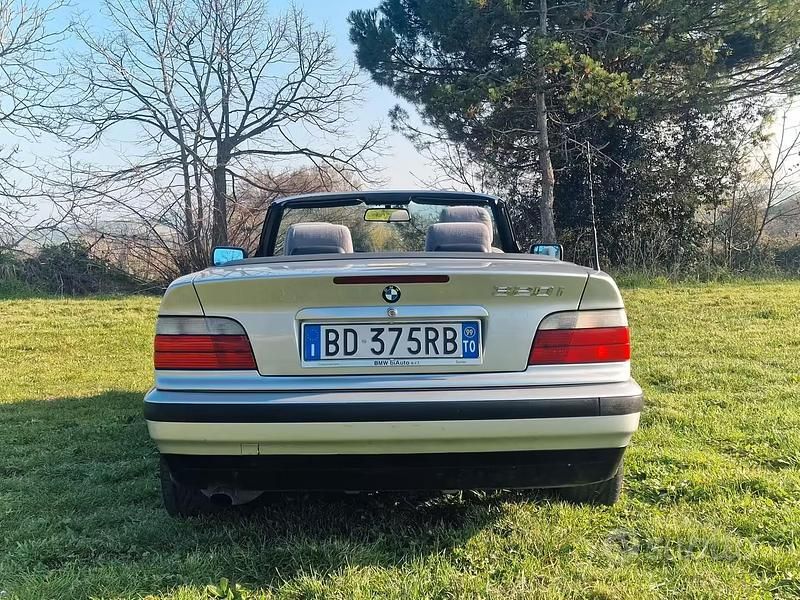 Usata BMW 320 Cabriolet Comfort Edition 150 CV (110 kW) 1999 Grigio Cabrio