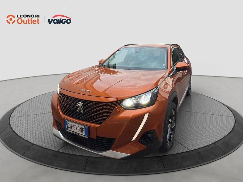 Usata Peugeot e-2008 Allure 100 kW (136 CV) 2021 Orange fusion SUV