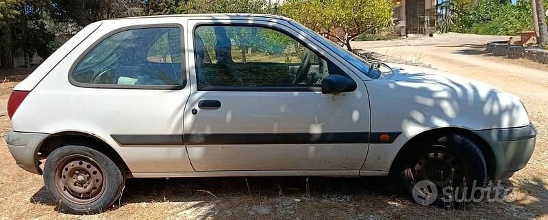 Usata Ford Fiesta 2000 Bianco Utilitaria