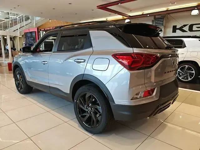Nuova KGM Korando 163 CV (119 kW) 2026 Argento metallizzato SUV