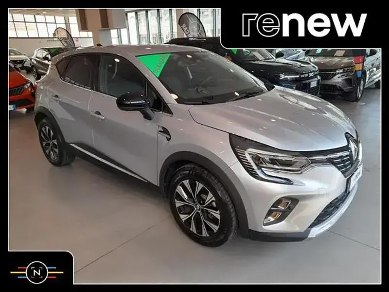 Usata Renault Captur Intens 145 CV (106 kW) 2022 Grigio SUV