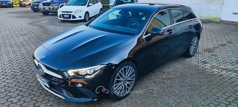 Nero Usata 2020 Mercedes CLA200 Shooting Brake Business Station wagon | 19.900 € (Buon prezzo) - Immagine 1/4