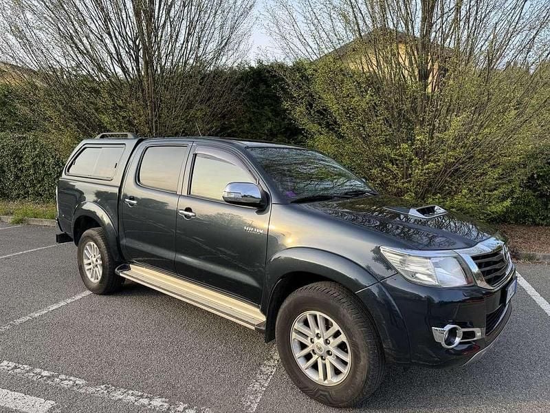 Begagnad Toyota HiLux 171 HK (125 kW) 2015 Pickup