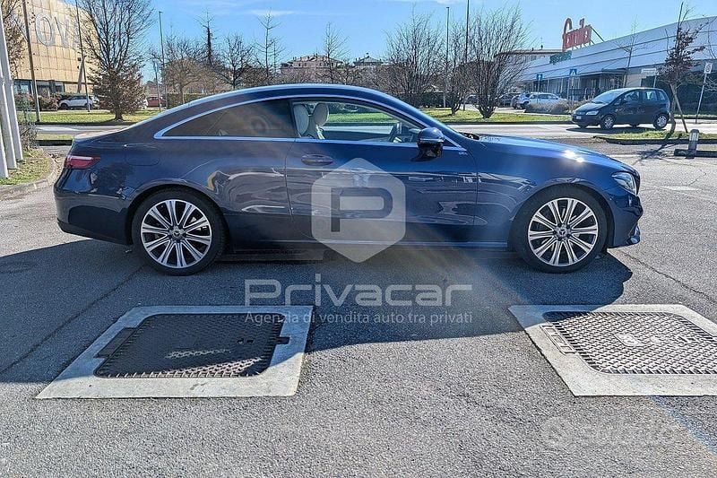Usata Mercedes E350 Business 299 CV (219 kW) 2019 Blu Coupé