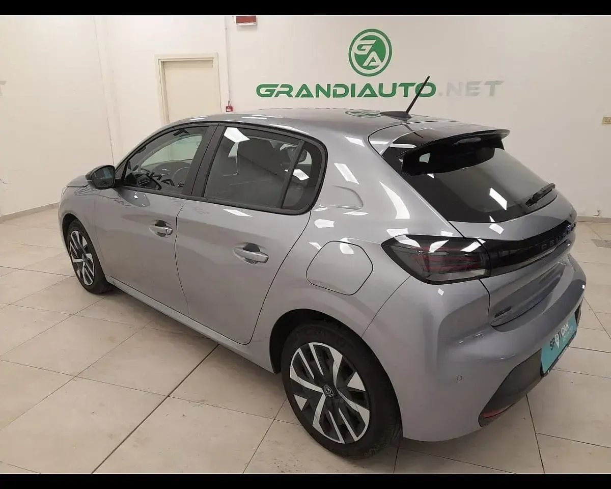 Usata Peugeot 208 Active 75 CV (55 kW) 2024 Grigio Utilitaria
