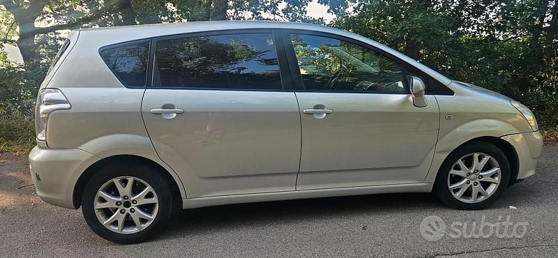 Usata Toyota Corolla Verso 150 CV (110 kW) 2009 Monovolume
