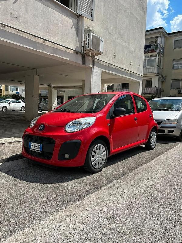 Usata Citroën C1 68 CV (50 kW) 2013 Rosso Utilitaria