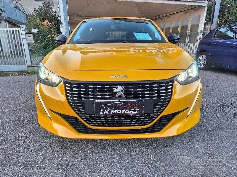 Giallo Usata 2022 Peugeot 208 Active Due volumi | 13.950 € (Buon prezzo) - Immagine 1/4
