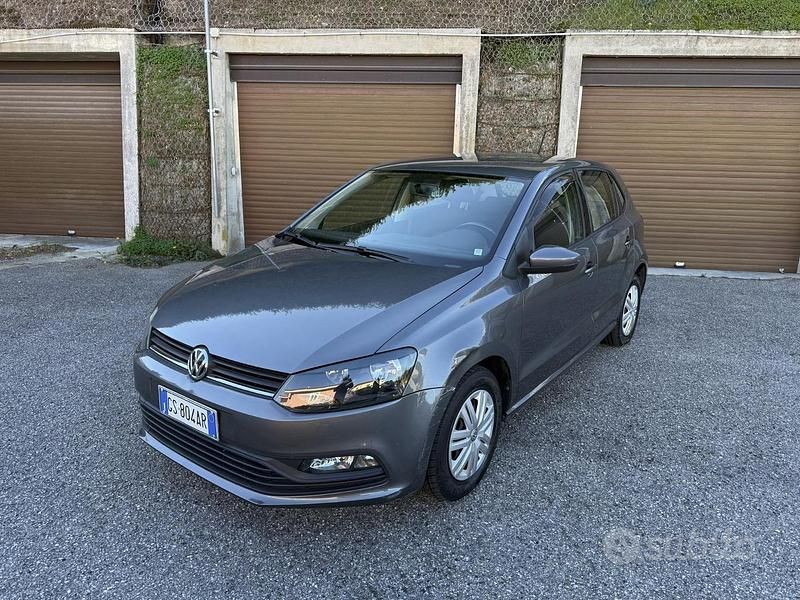 Grigio Usata 2015 VW Polo Due volumi | 7200 € (Ottimo prezzo) - Immagine 1/4