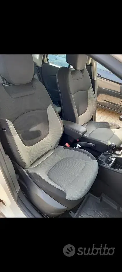 Usata Renault Captur 90 CV (66 kW) 2016 Bianco SUV