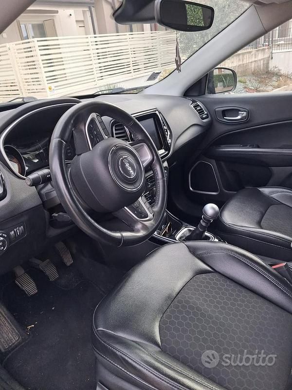 Usata Jeep Compass Night Eagle 130 CV (95 kW) 2018 Grigio SUV