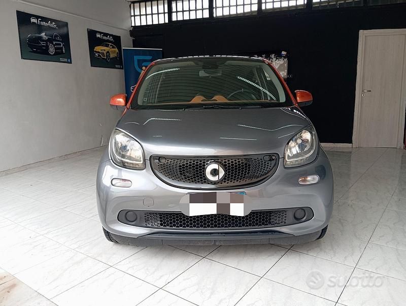 Usata Smart ForFour 71 CV (52 kW) 2014 Grigio Utilitaria