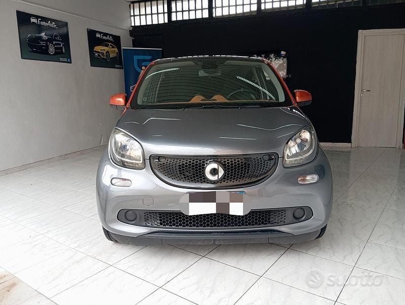 Grigio Usata 2014 Smart ForFour Utilitaria | 6900 € (Ottimo prezzo) - Immagine 1/4
