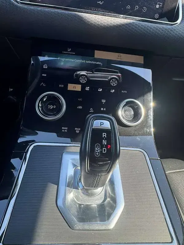 Usata Land Rover Range Rover evoque HSE Dynamic 163 CV (119 kW) 2022 Nero SUV