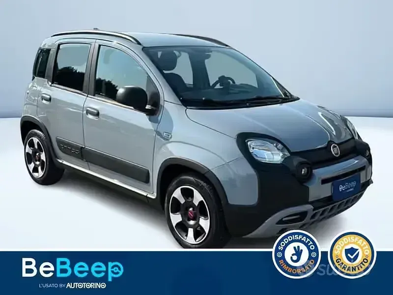 Usata Fiat Panda Cross Cross 70 CV (51 kW) 2021 Grigio metallizzato Utilitaria