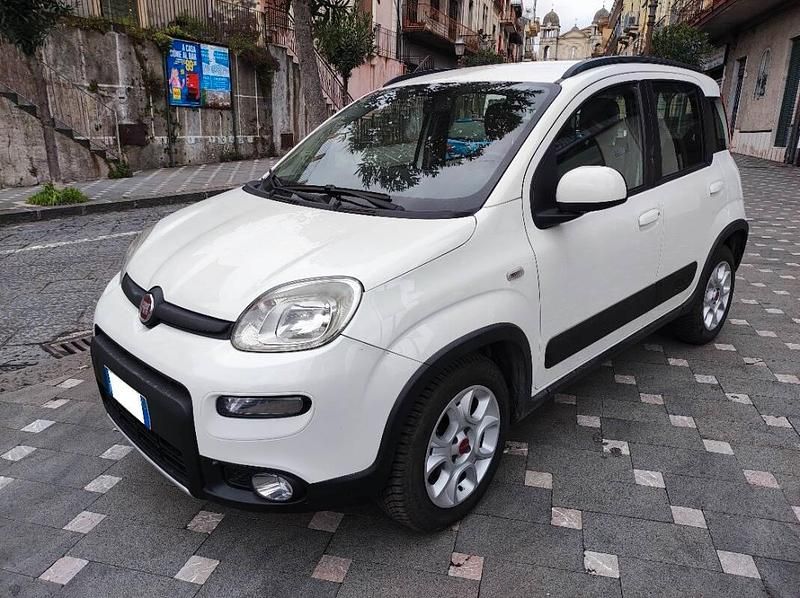 Usata Fiat Panda 4x4 75 CV (55 kW) 2013 Bianco Utilitaria