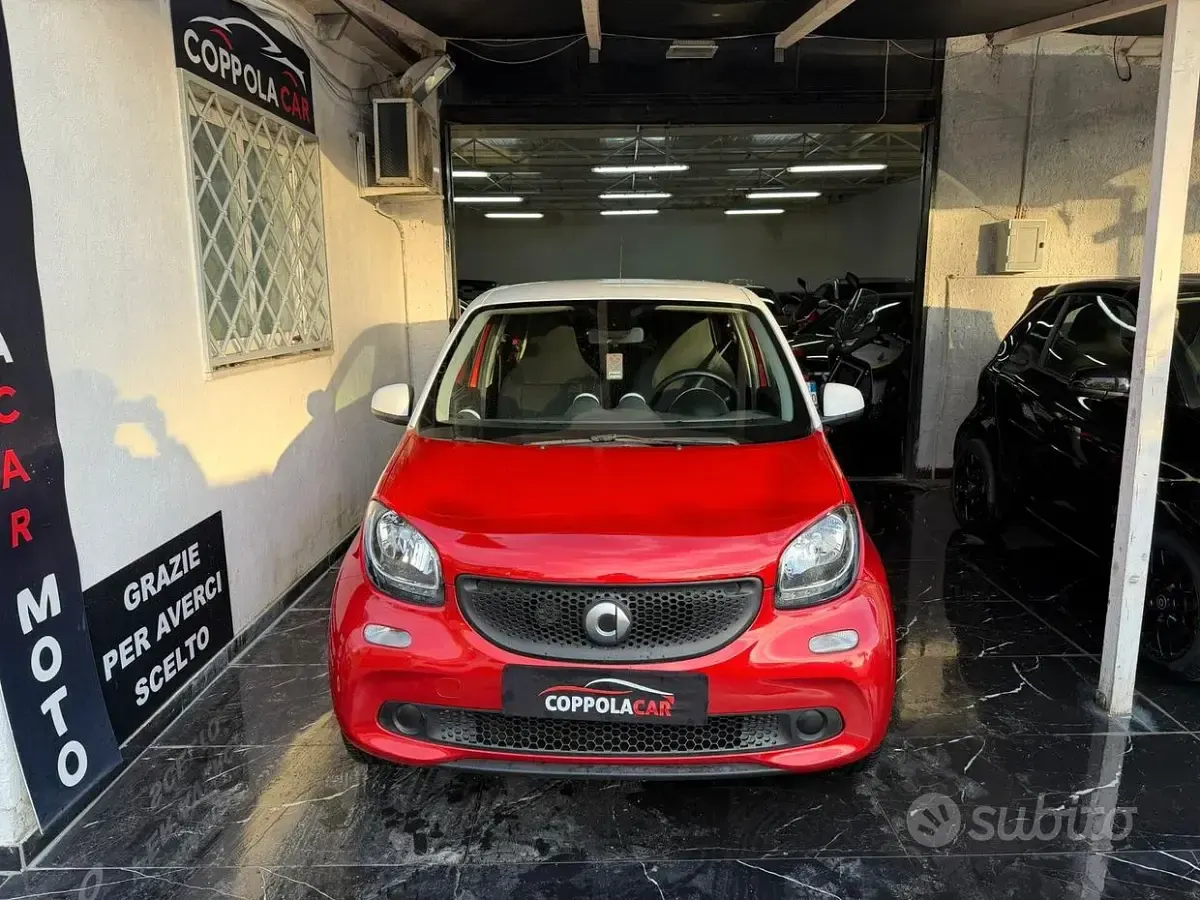 Usata Smart ForFour Passion 90 CV (66 kW) 2016 Rosso Utilitaria