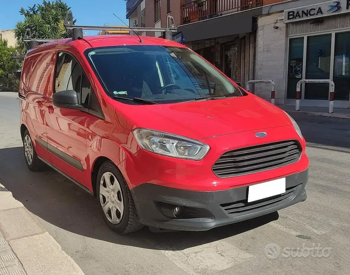 Usata Ford Transit 76 CV (55 kW) 2016 Rosso Furgone