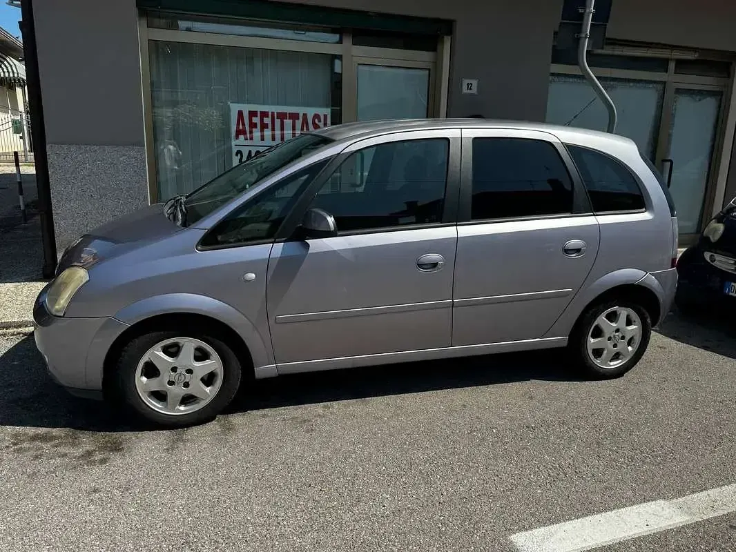 Usata Opel Meriva Cosmo 75 CV (55 kW) 2007 Monovolume