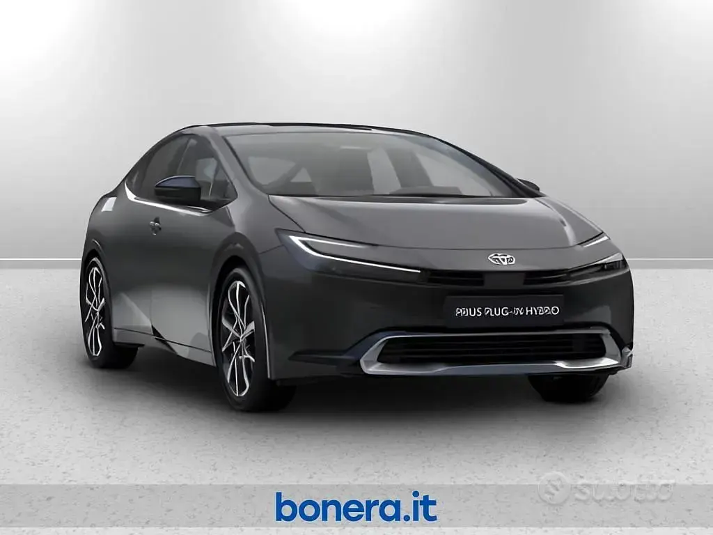 Nuova Toyota Prius Lounge 2026 Grigio Utilitaria