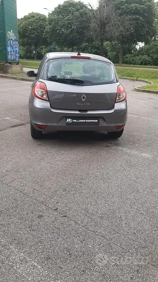 Usata Renault Clio IV 75 CV (55 kW) 2012 Grigio Berlina