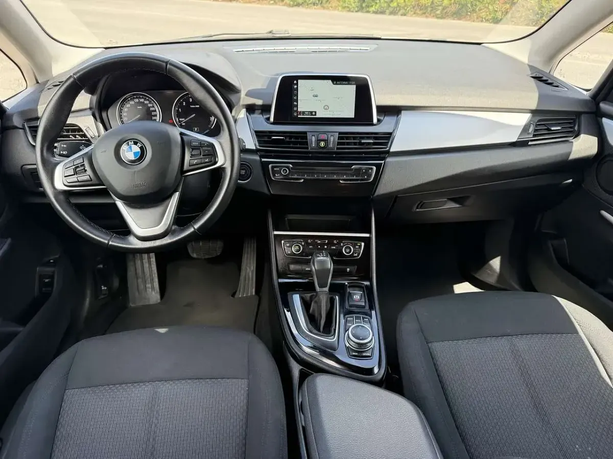 Usata BMW 225 Active Tourer Advantage 136 CV (100 kW) 2021 Argento Monovolume