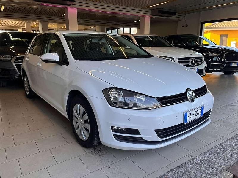Usata VW Golf VII Trendline 90 CV (66 kW) 2016 Bianco Utilitaria