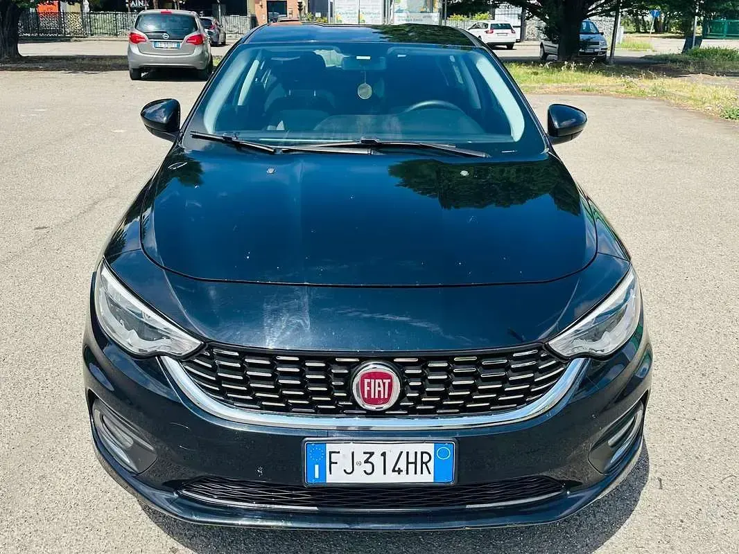 Usata Fiat Tipo Opening Edition 95 CV (69 kW) 2017 Nero Berlina