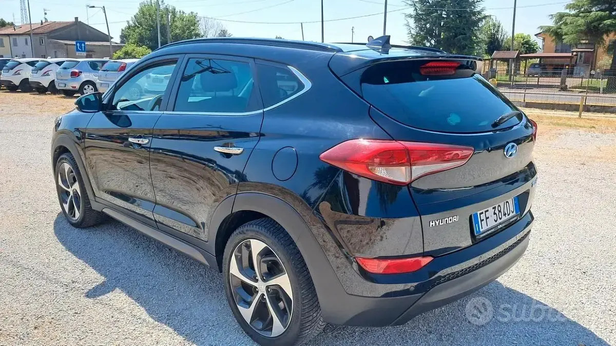Usata Hyundai Tucson Xpossible 141 CV (103 kW) 2016 Nero SUV
