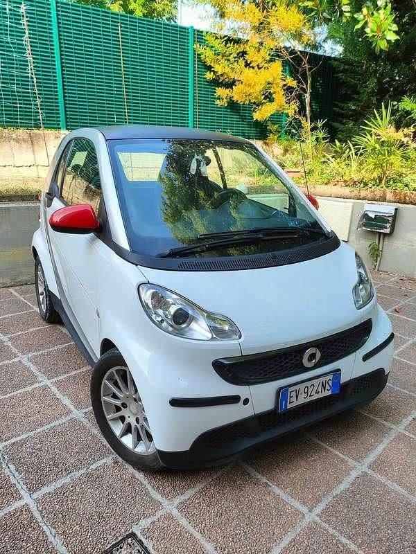 Bianco Usata 2014 Smart ForTwo Coupé Passion Due volumi | 7500 € (Super prezzo) - Immagine 1/4
