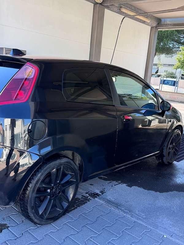 Usata Fiat Grande Punto Active 75 CV (55 kW) 2007 Nero Utilitaria