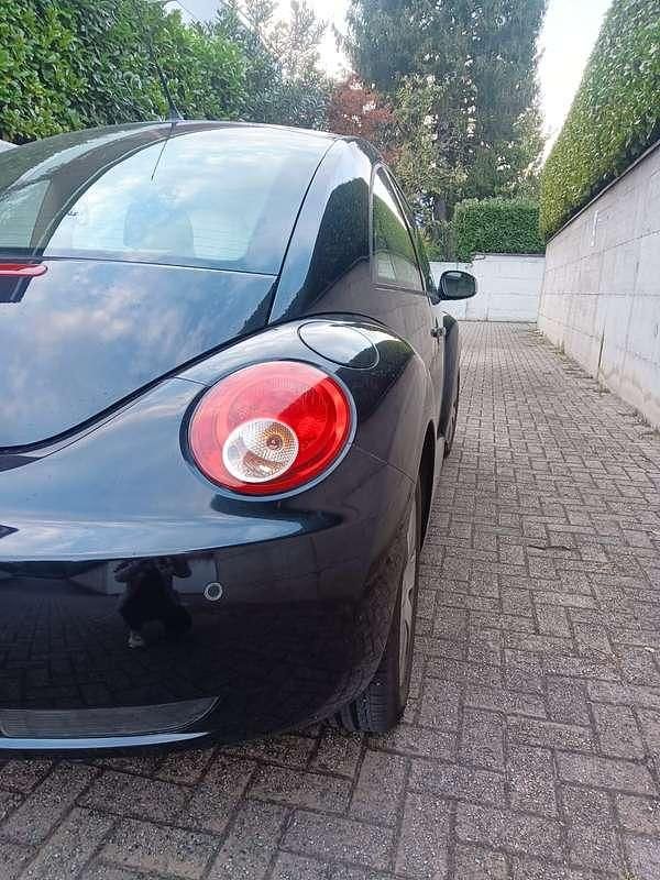 Usata VW Beetle 105 CV (77 kW) 2009 Nero