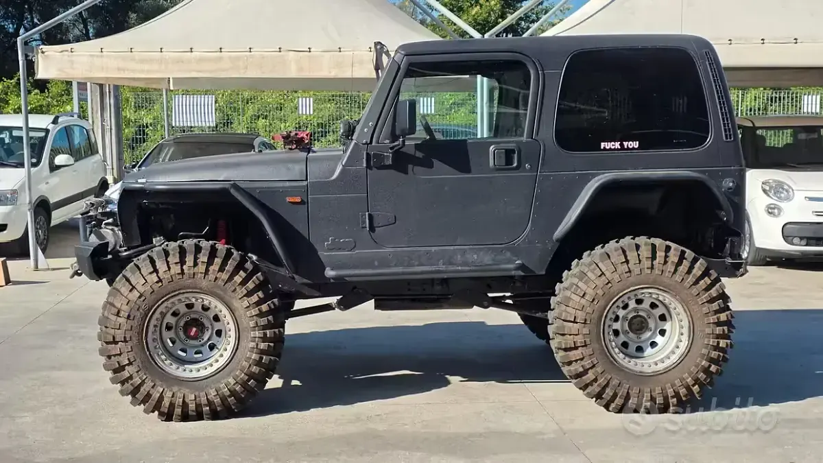 Usata Jeep Wrangler 177 CV (130 kW) 1997 Nero SUV