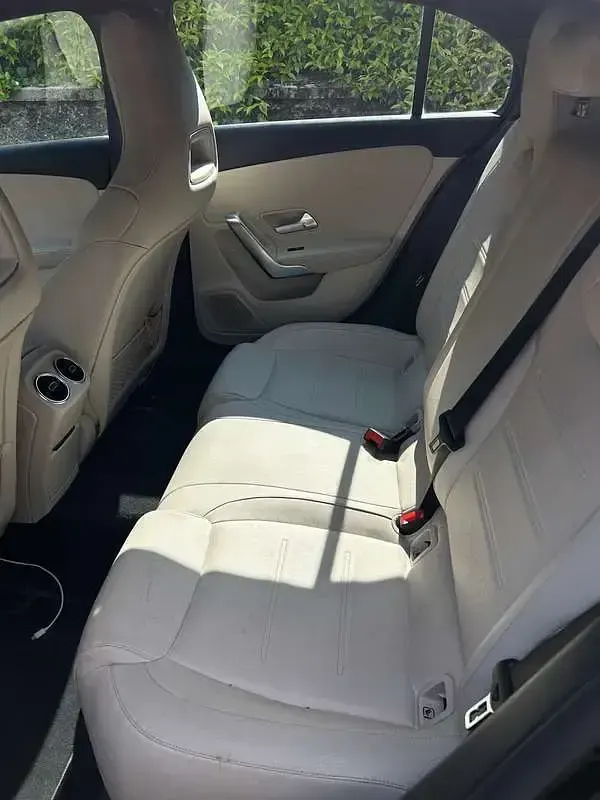 Usata Mercedes 180 116 CV (85 kW) 2019 Nero Berlina