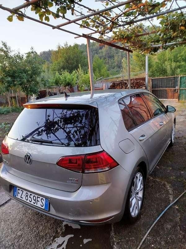 Usata VW Golf VII Highline 105 CV (77 kW) 2013 Berlina