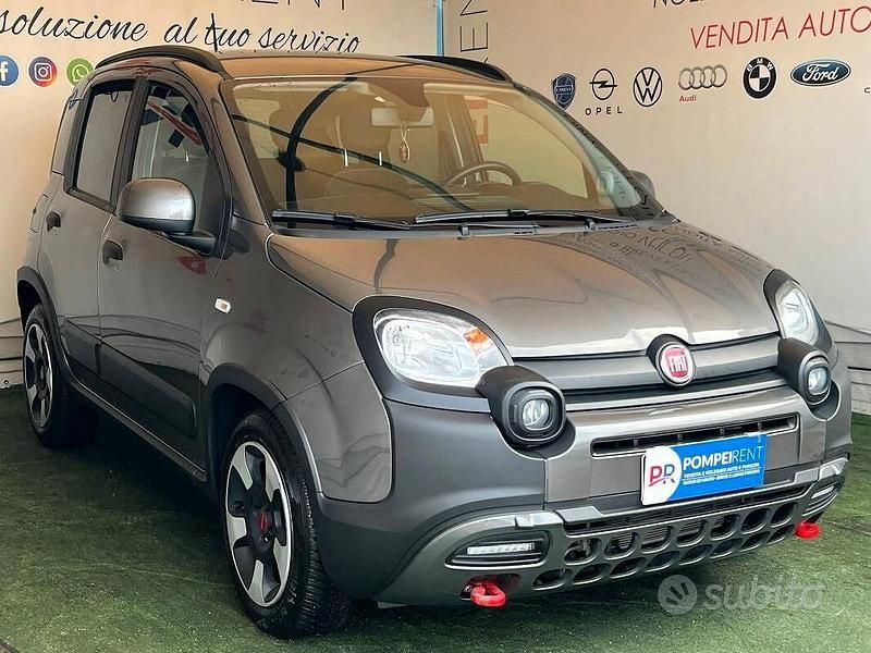 Usata Fiat Panda Cross Cross 70 CV (51 kW) 2023 Grigio Utilitaria