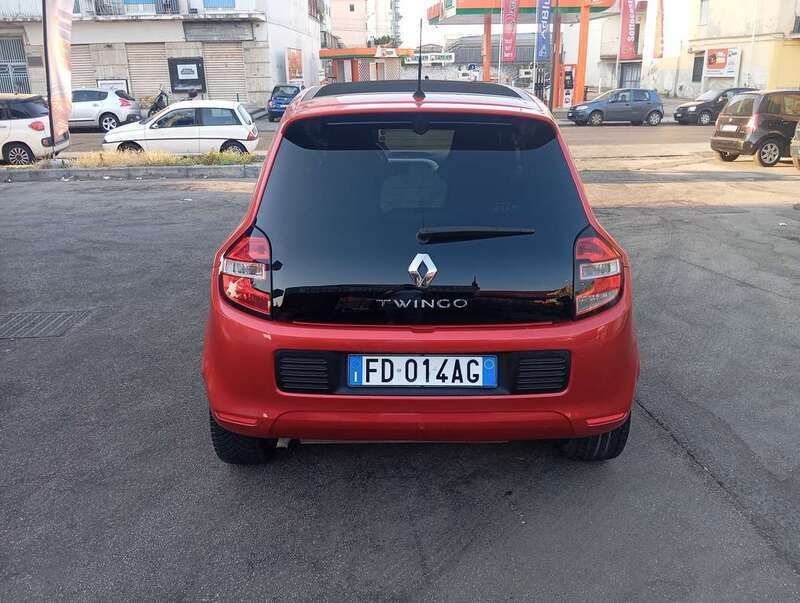 Usata Renault Twingo Intens 69 CV (50 kW) 2017 Rosso Utilitaria