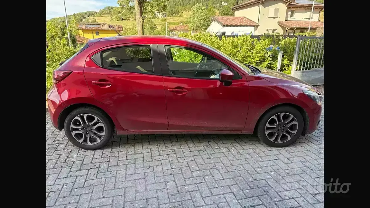 Usata Mazda 2 105 CV (77 kW) 2016 Rosso Berlina
