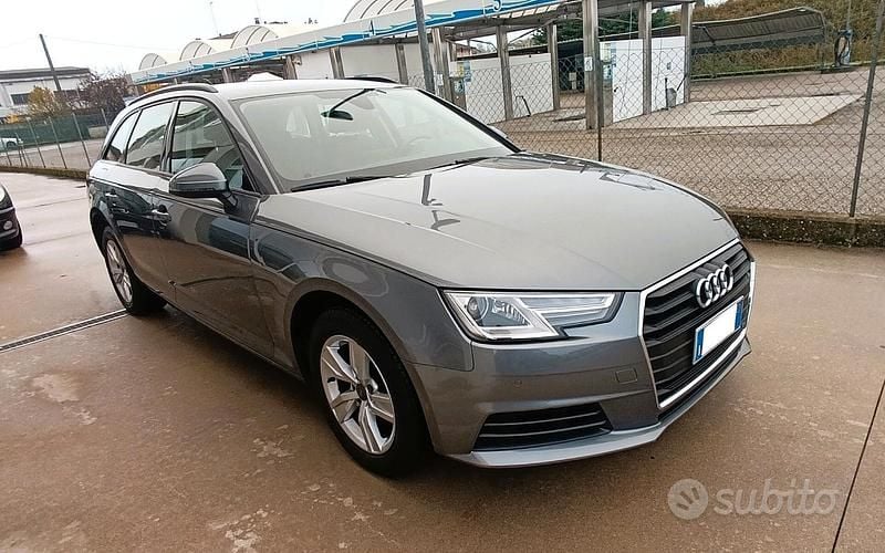 Usata Audi A4 Business 150 CV (110 kW) 2017 Grigio Station wagon