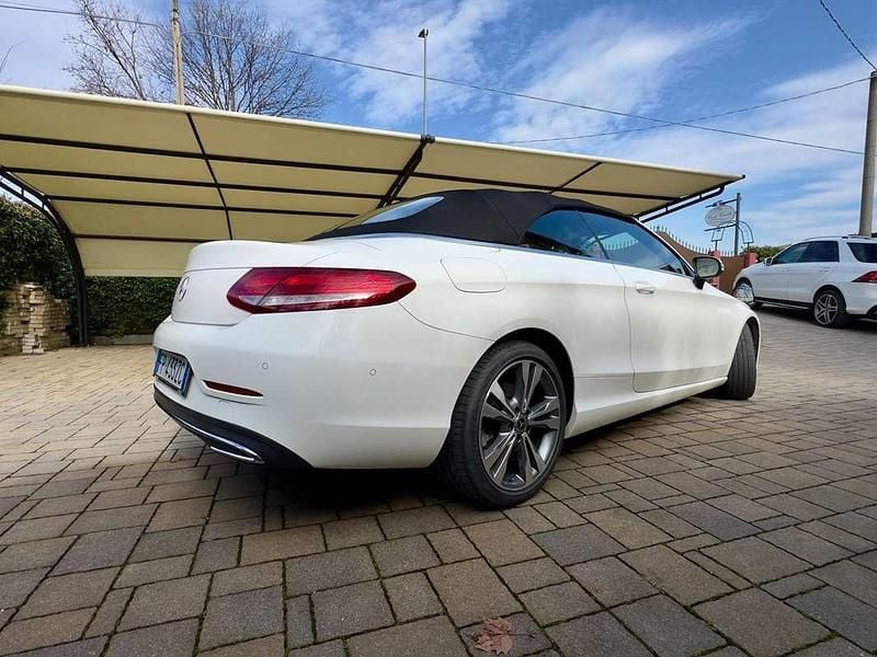 Usata Mercedes C220 170 CV (125 kW) 2018 Bianco Cabrio